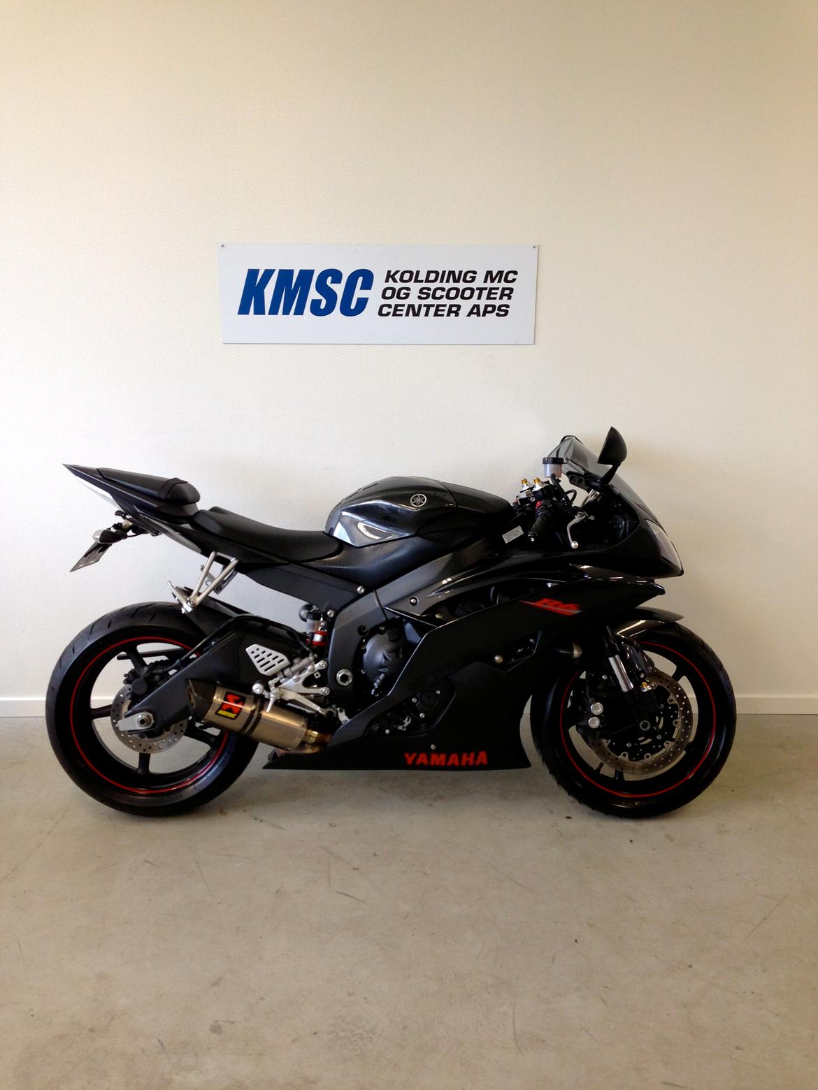 Yamaha YZF R6 - På besøg hos KMSC billede 11