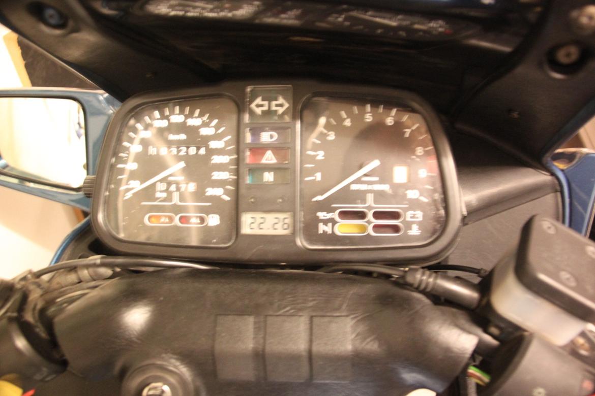 BMW K 100 RS - Ikke mange km for sådan en gammel svend billede 6