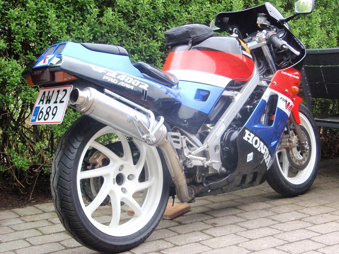Honda vfr 400r nc24 sport touring billede 1