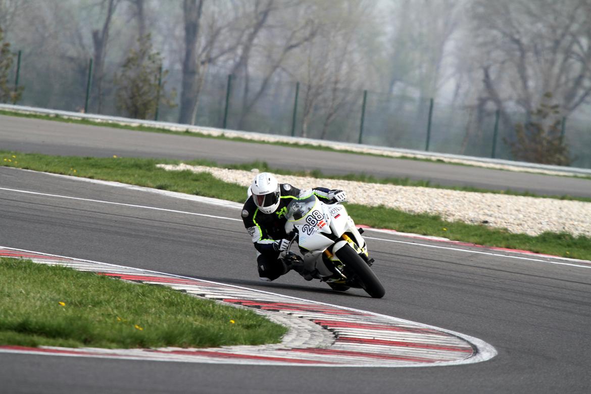 Yamaha YZF R6 billede 17