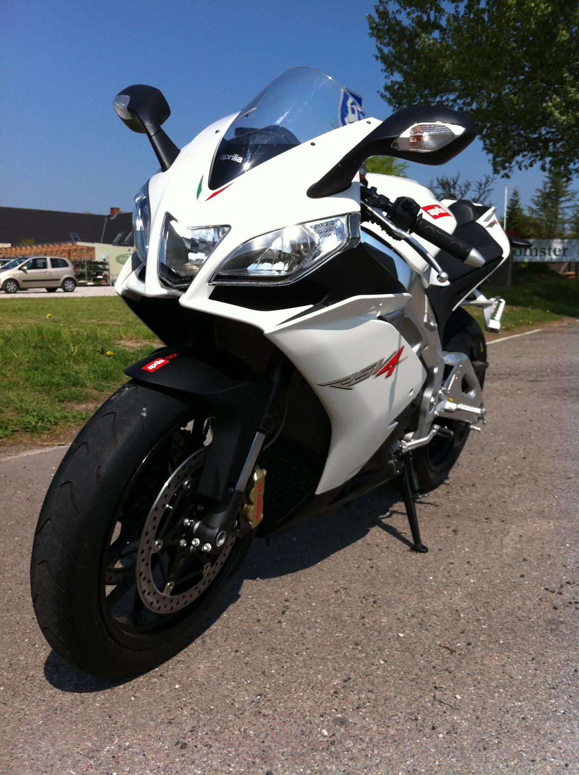 Aprilia RSV4 R *** SOLGT *** - Flot vejr, flot cykel. billede 4