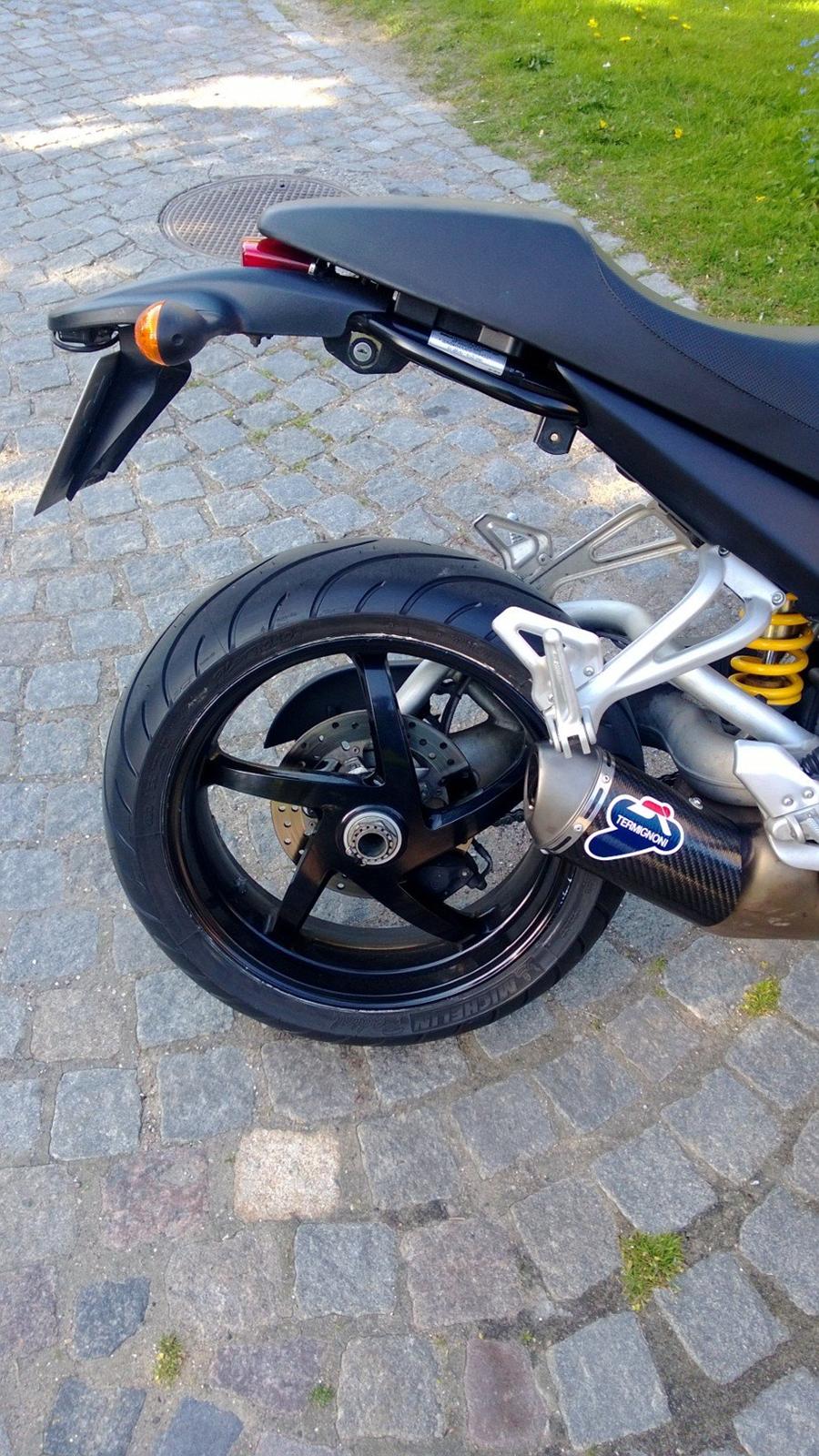 Ducati Monster S2R 800 Dark billede 2