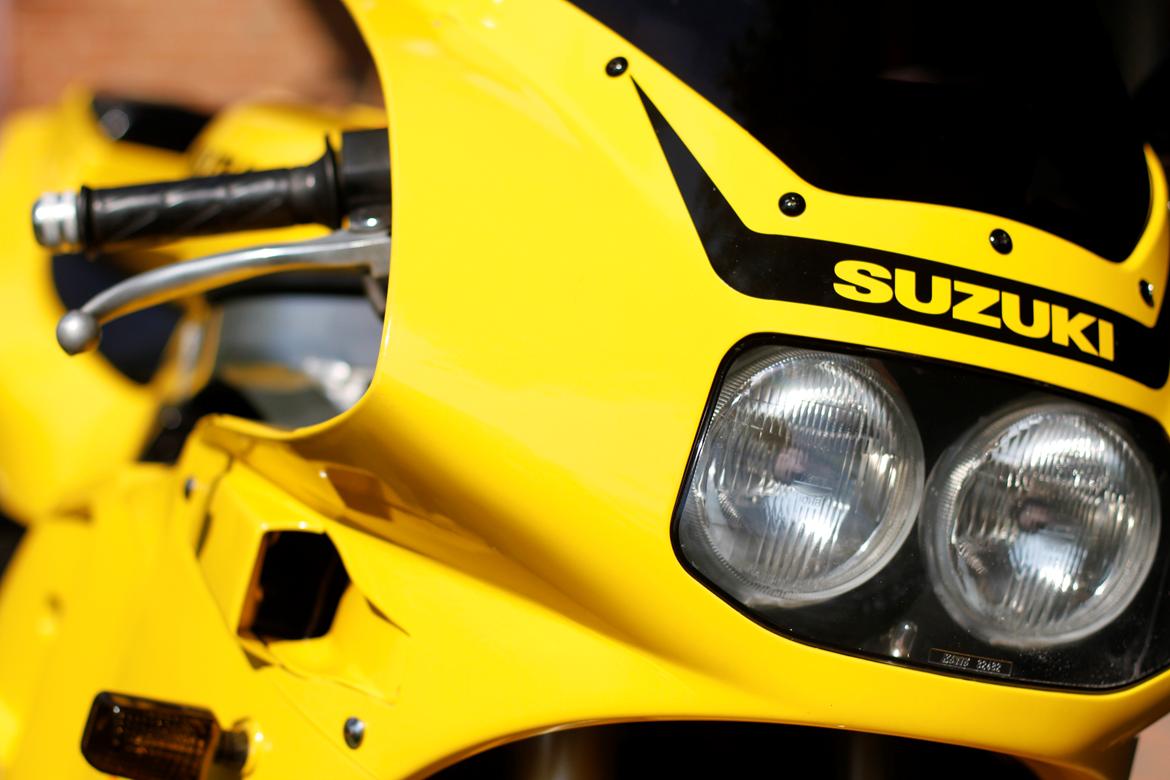 Suzuki GSX-R 400 R billede 2