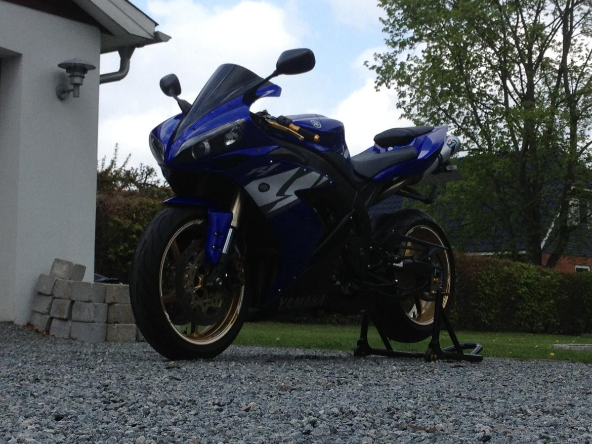 Yamaha R1 billede 2