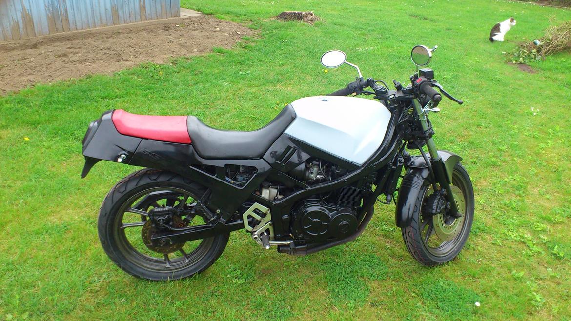 Suzuki gsx 400 impulse