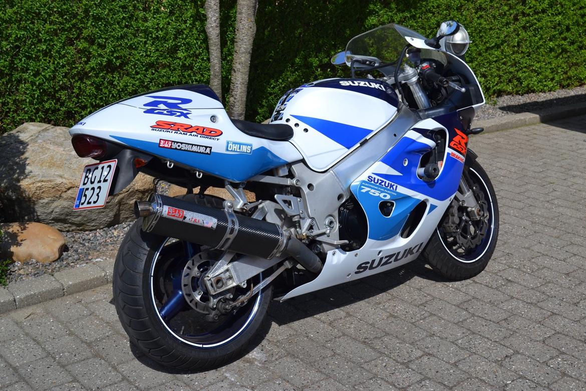 Suzuki GSXR 750 SRAD "SOLGT" billede 3