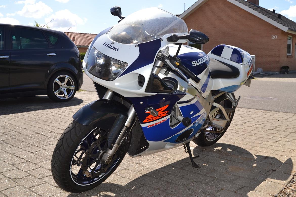 Suzuki GSXR 750 SRAD "SOLGT" billede 4