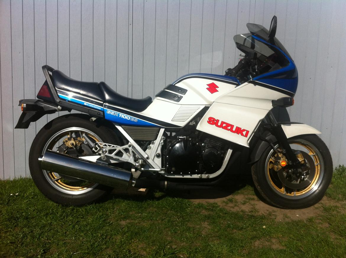 Suzuki GSX 1100 ES - køreklar i maj 2013 billede 1