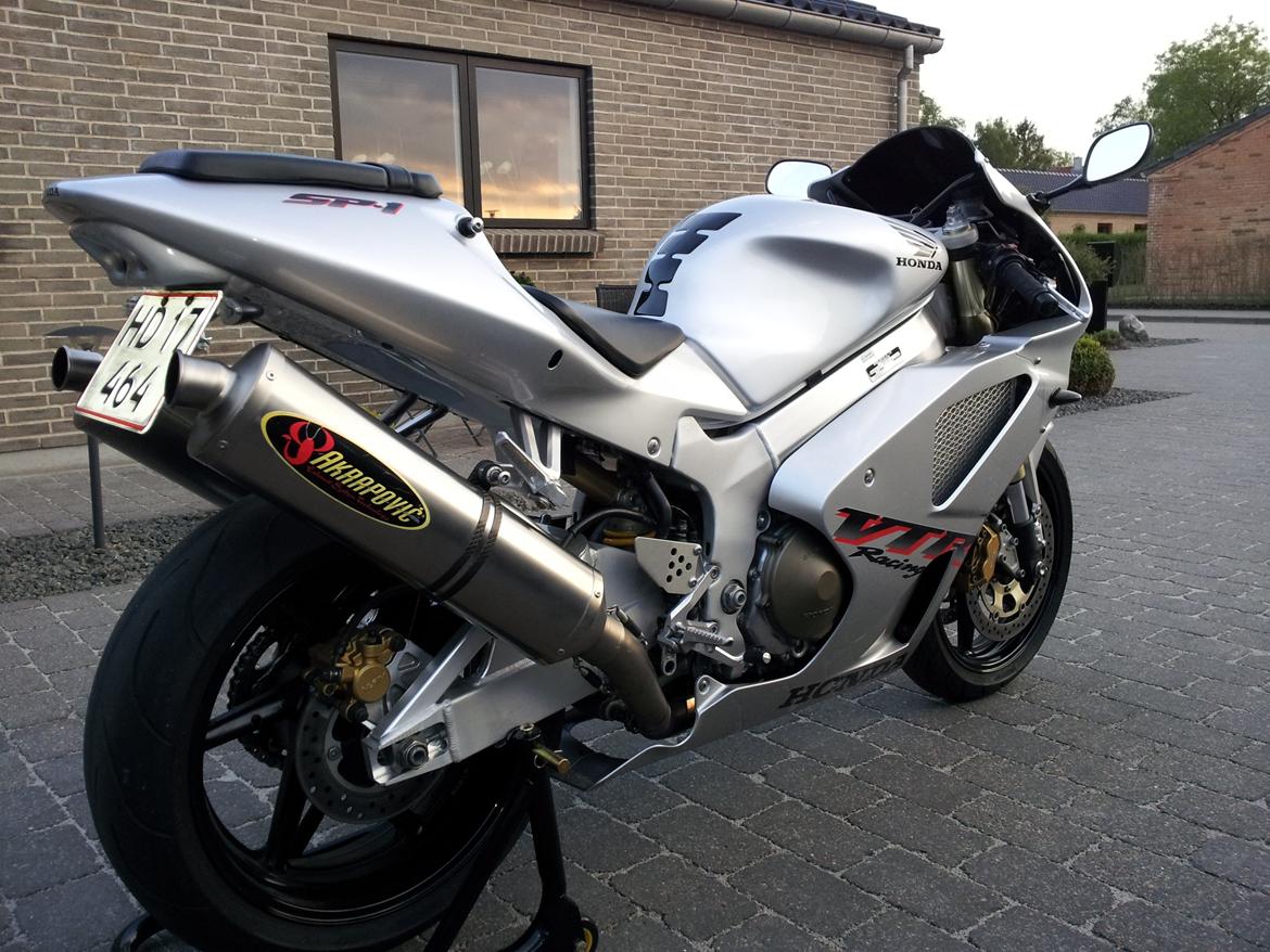 Honda VTR 1000 SP1 billede 3