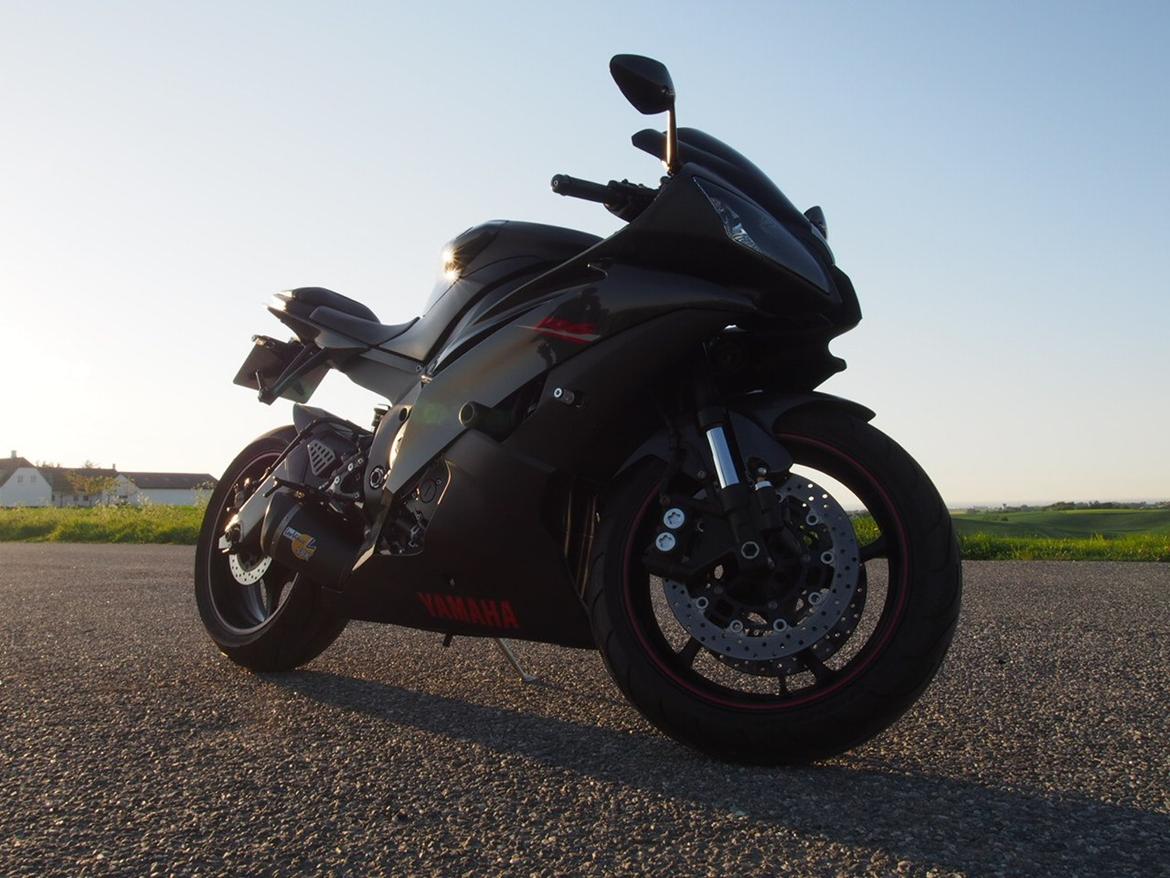 Yamaha R6 billede 14