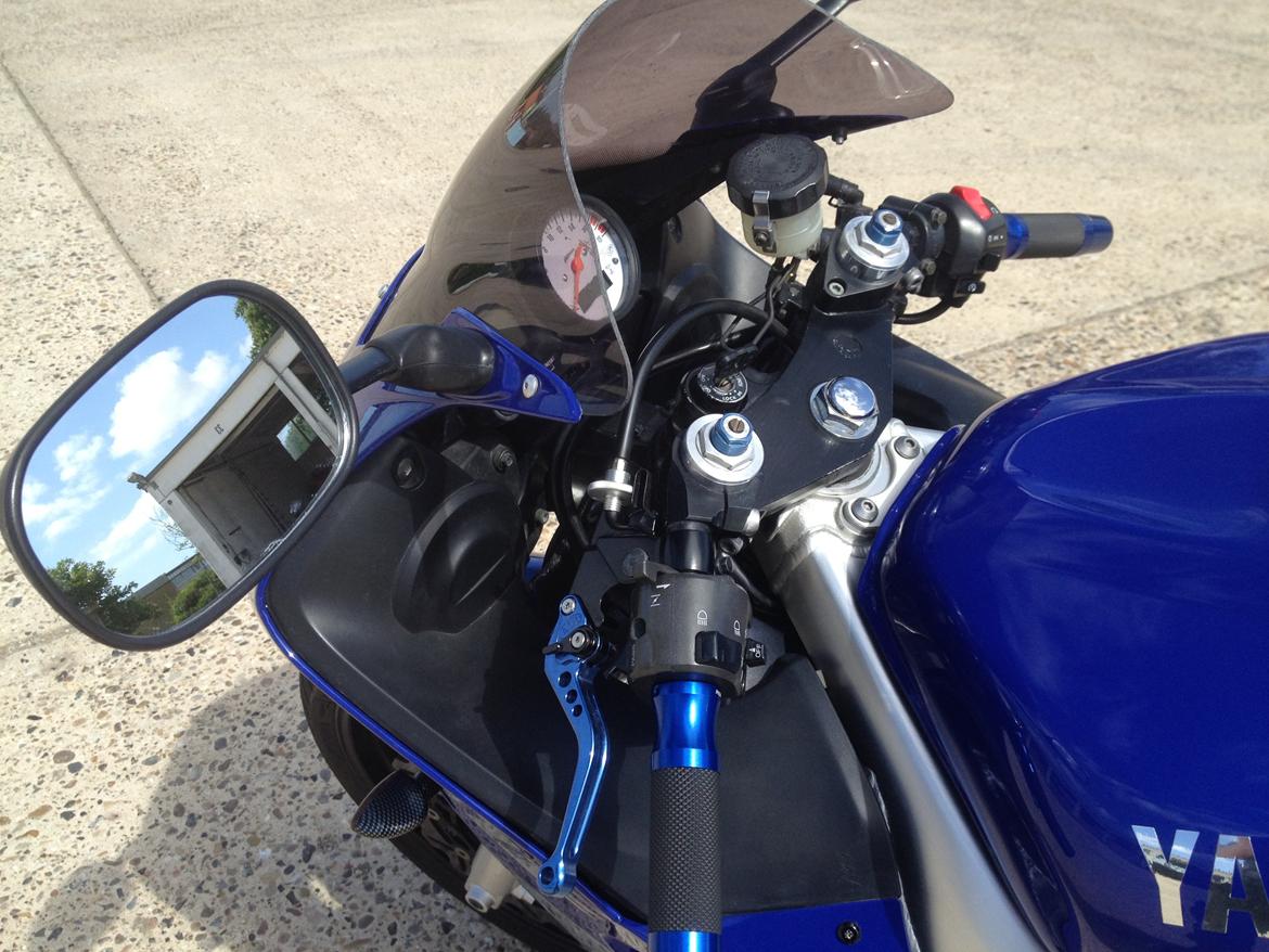 Yamaha R6 billede 3