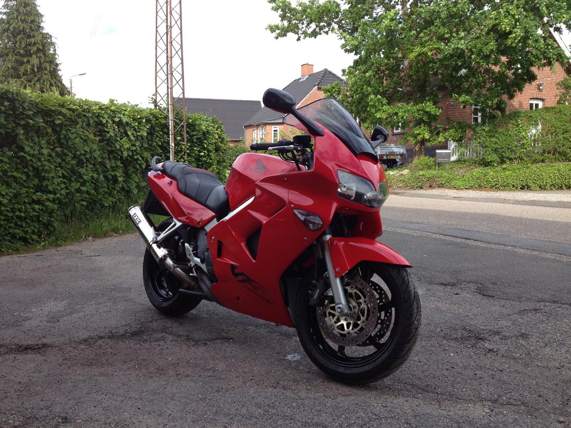 Honda VFR 800 Fi billede 1