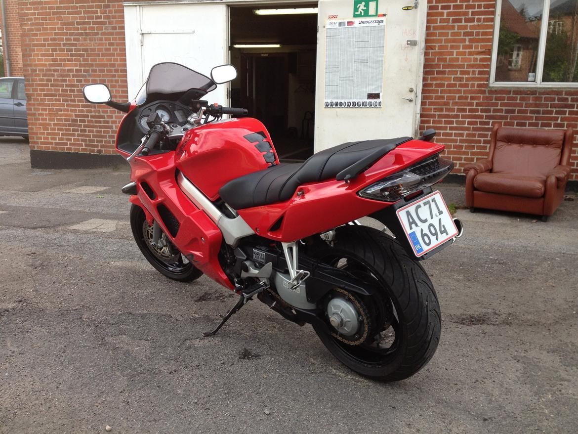 Honda VFR 800 Fi billede 6