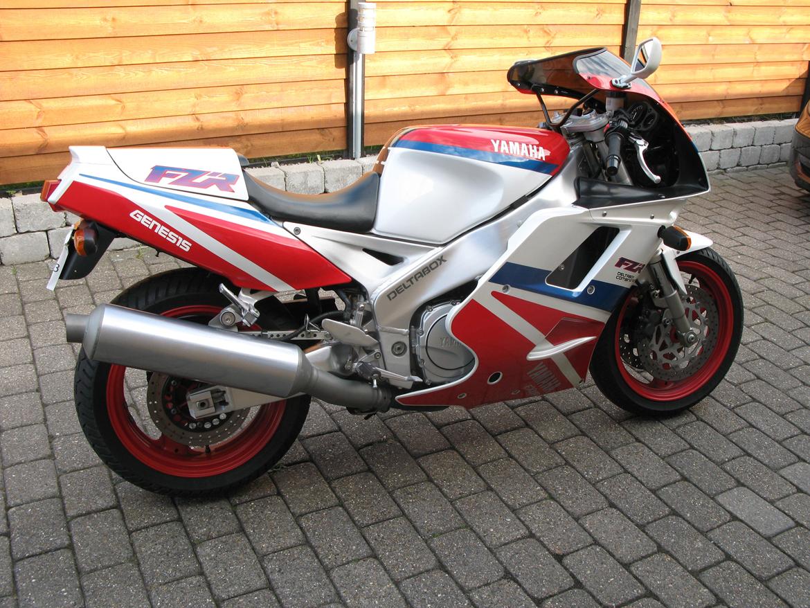 Yamaha FZR 1000 billede 3