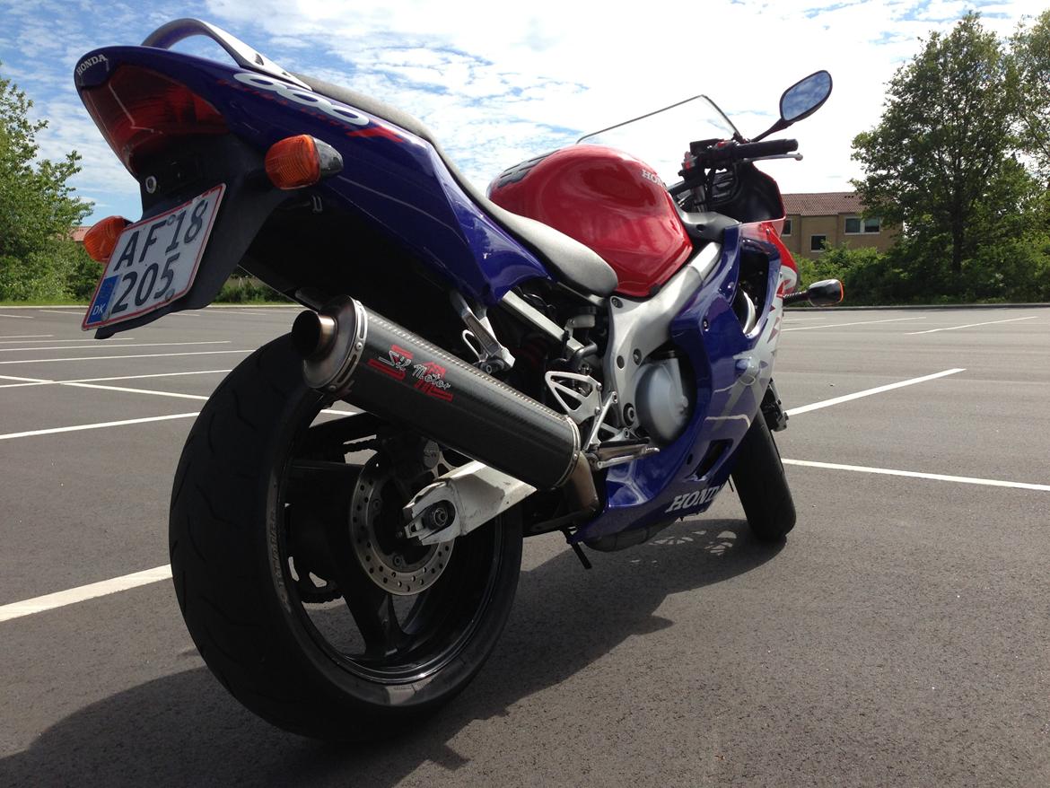 Honda CBR600 F4 billede 2