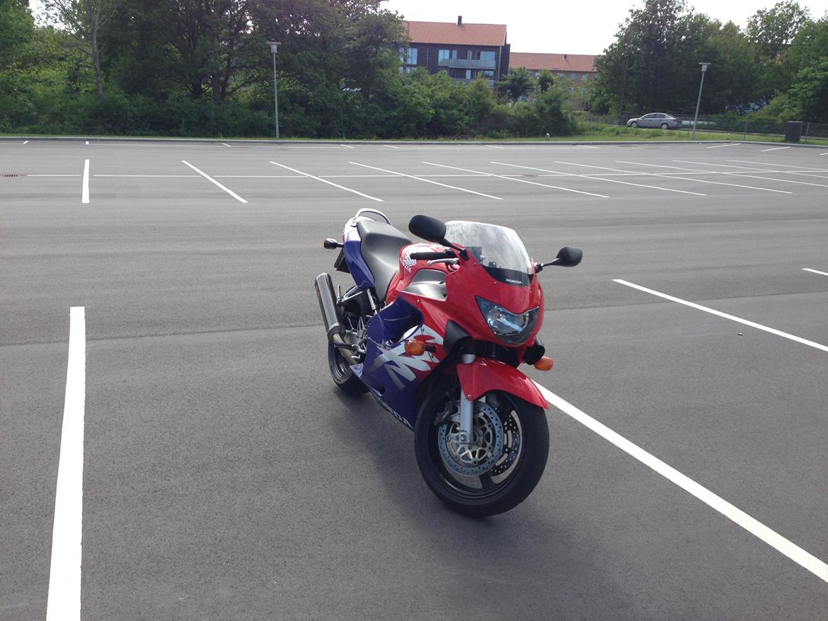 Honda CBR600 F4 billede 17