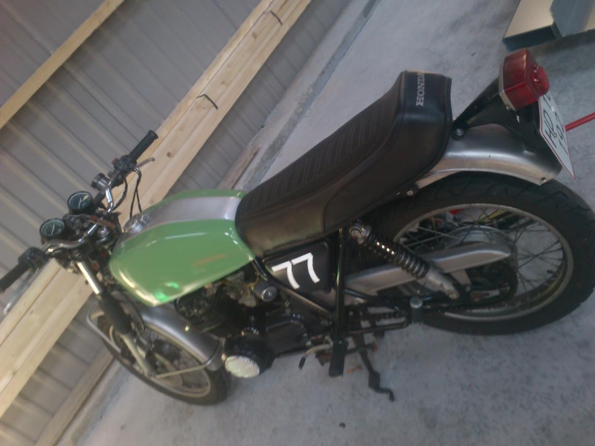 Honda Cb 400 F - uhhh avanceret.. malet i to farver ;-) billede 2