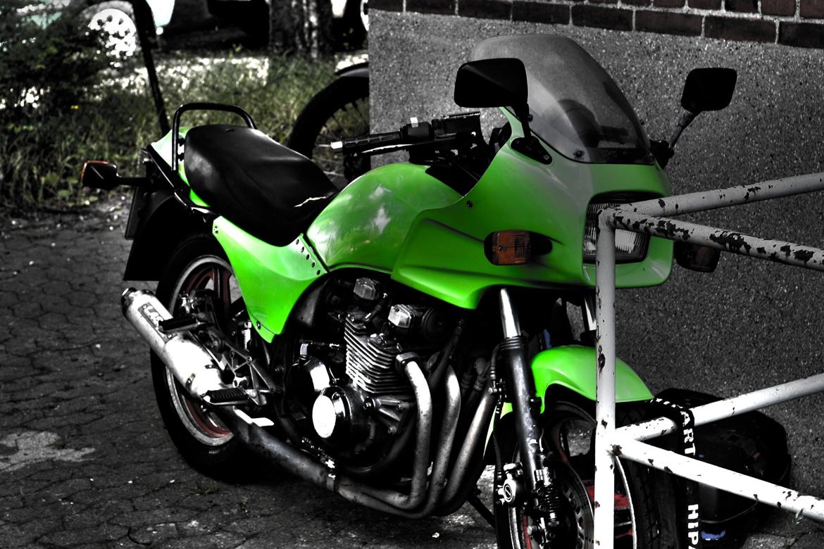 Kawasaki GPz 550 billede 3