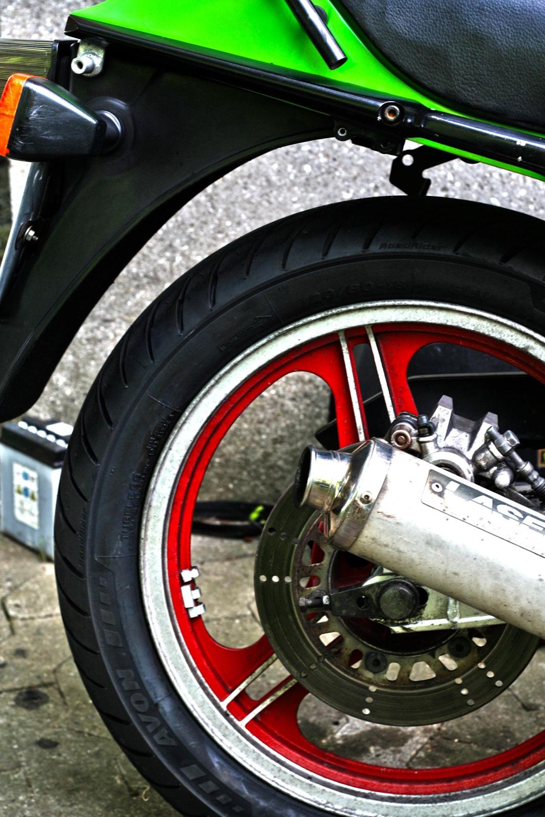 Kawasaki GPz 550 billede 4