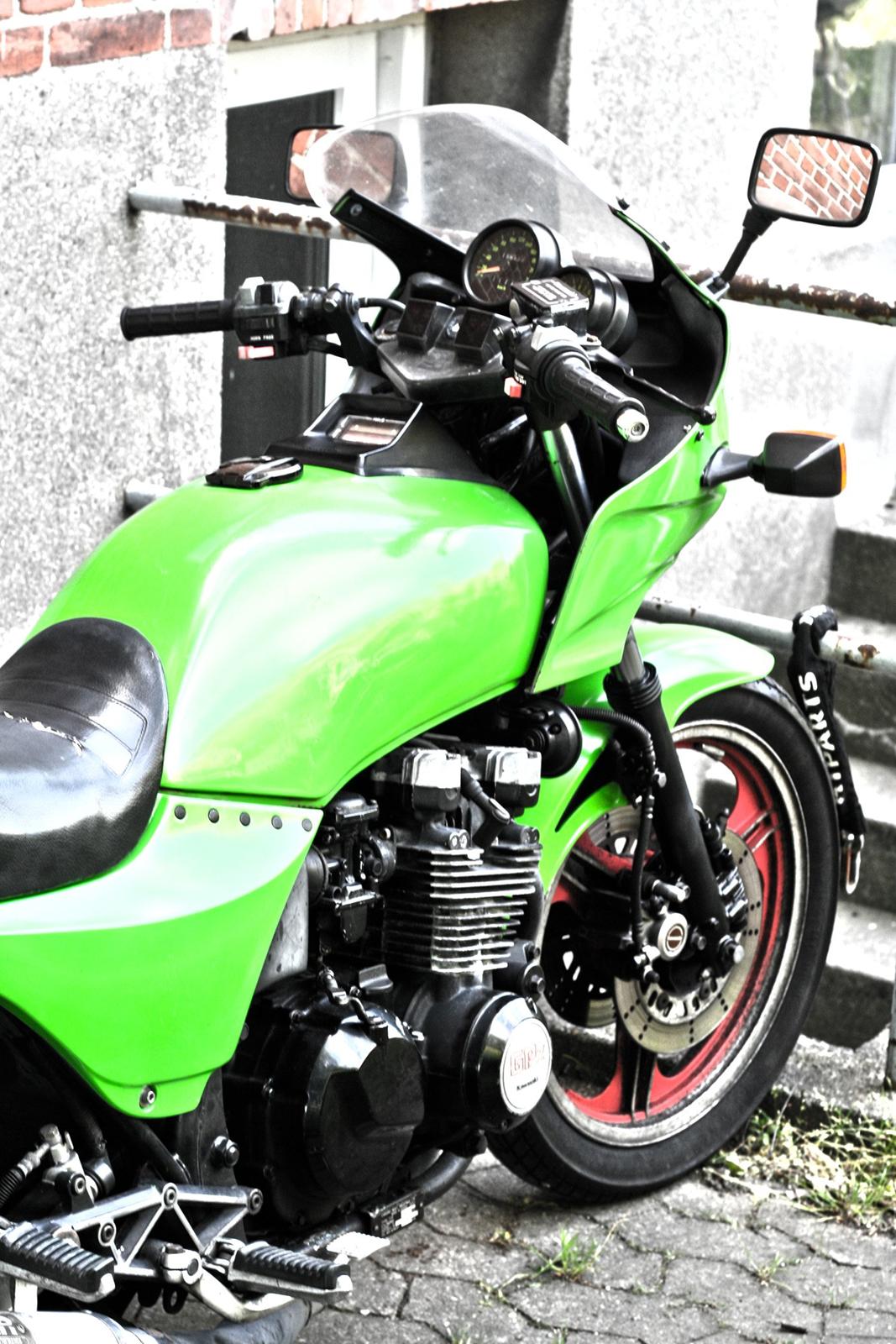 Kawasaki GPz 550 billede 8