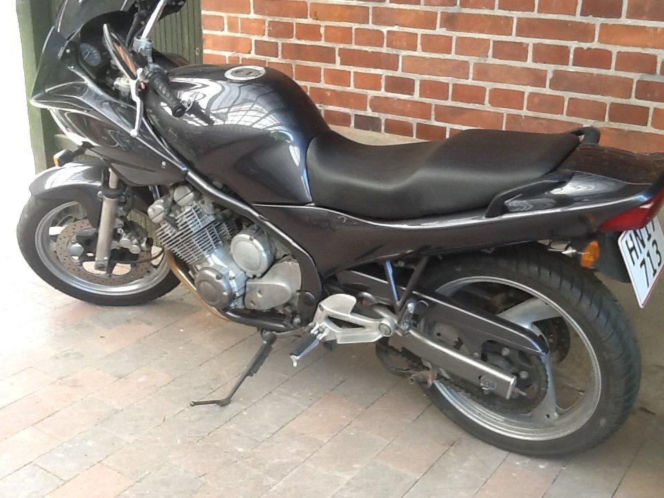 Yamaha XJ600 Diversion billede 1