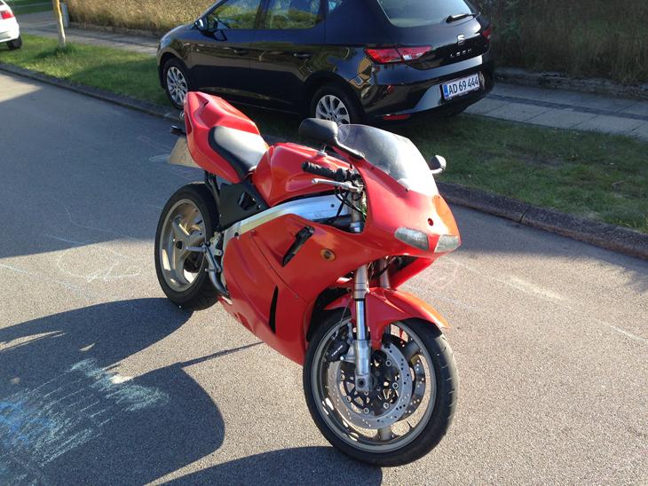 Honda vfr 400 r