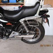 Honda Magna V65
