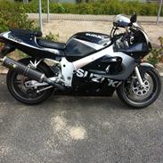 Suzuki GSXR 600