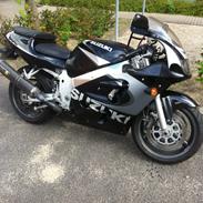 Suzuki GSXR 600