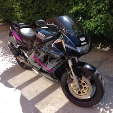 Yamaha FZR genesis EXUP