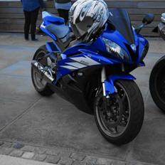 Yamaha R6