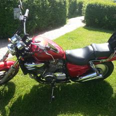 Honda vf 700 super magna