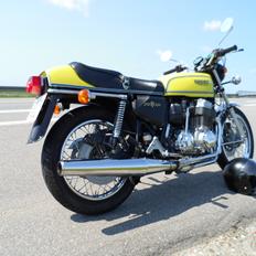 Honda CB 750 F1