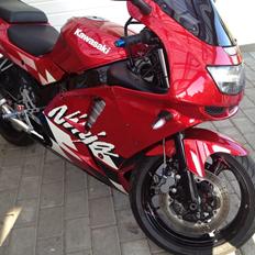 Kawasaki Zx6r. R.I.P