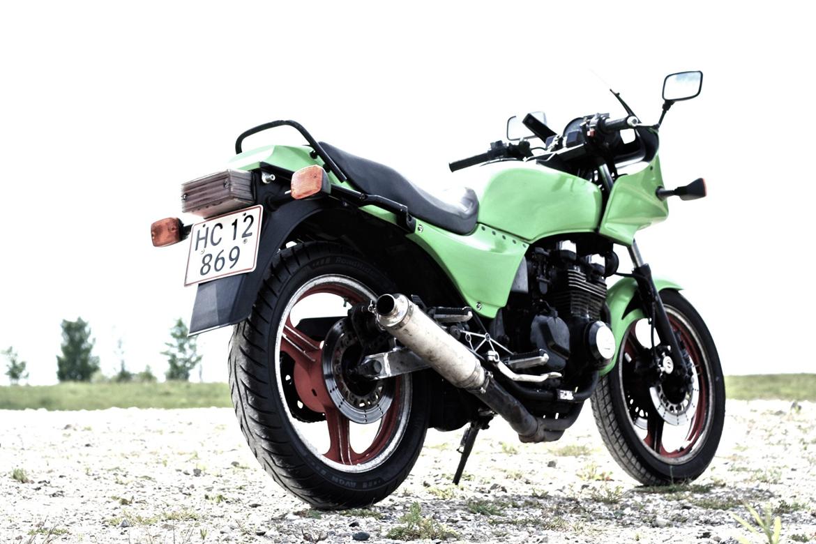 Kawasaki GPz 550 billede 1
