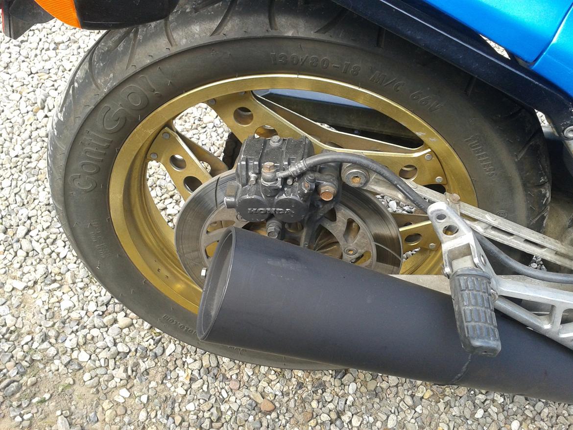 Honda VF750F billede 6