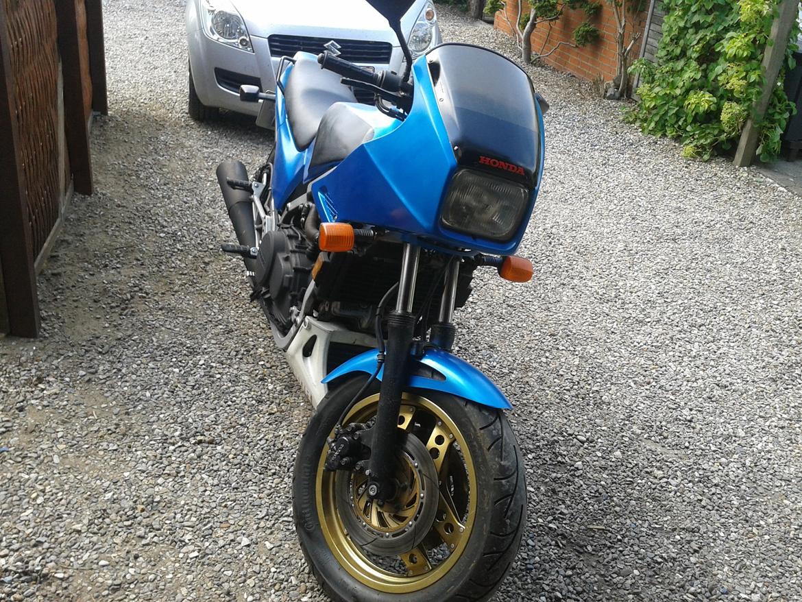 Honda VF750F billede 7