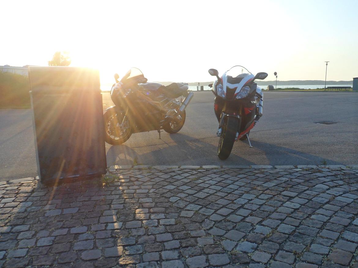 Aprilia RSV 1000 R Factory (solgt) billede 10