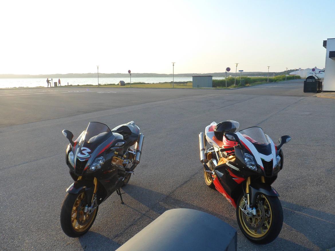 Aprilia RSV 1000 R Factory (solgt) billede 11