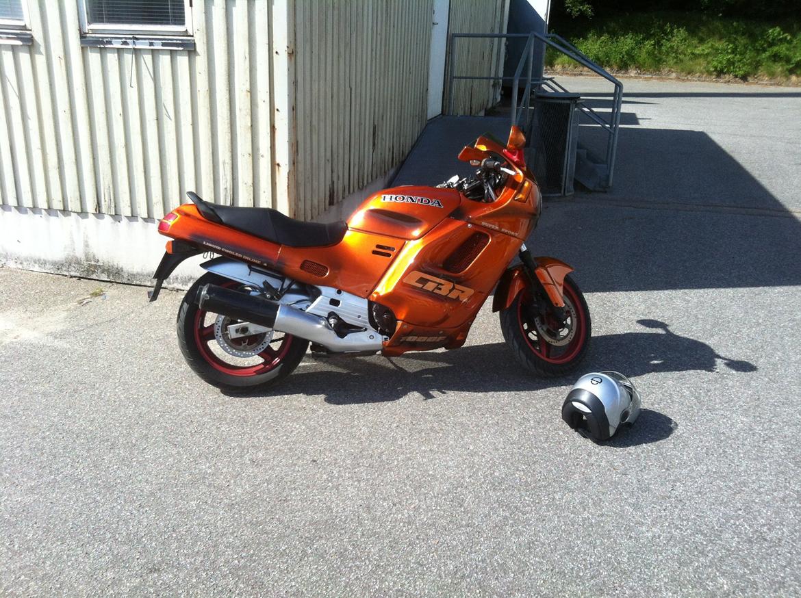 Honda CBR 1000 F billede 1