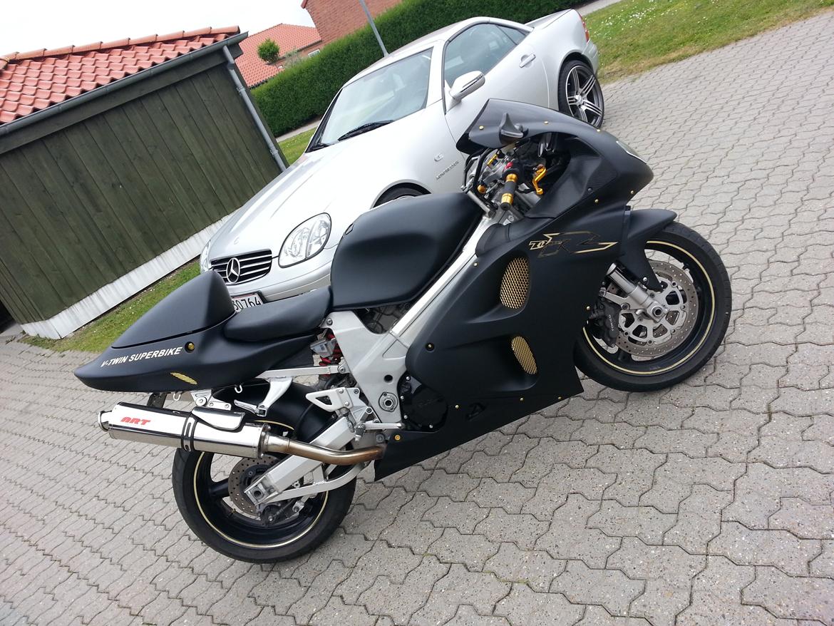 Suzuki TL1000R (Black Beast) - solgt! billede 1