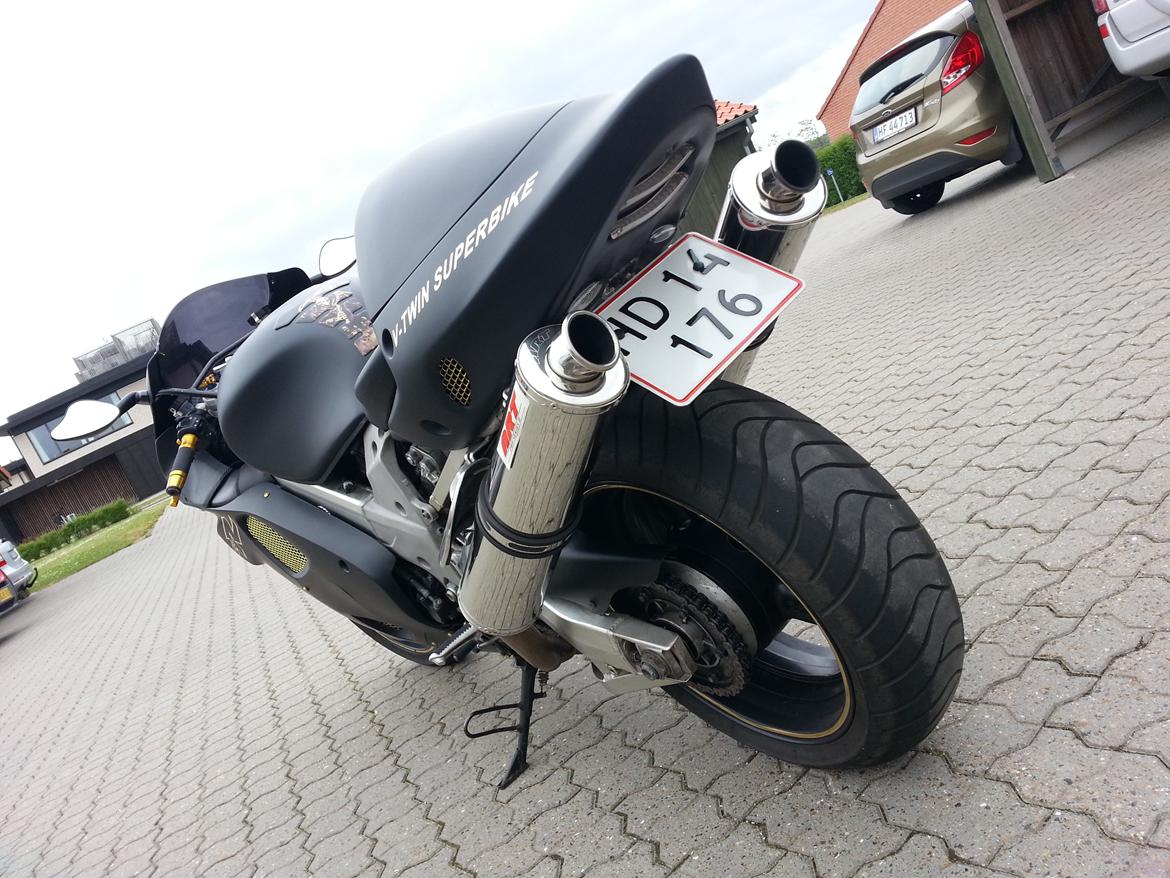 Suzuki TL1000R (Black Beast) - solgt! billede 4