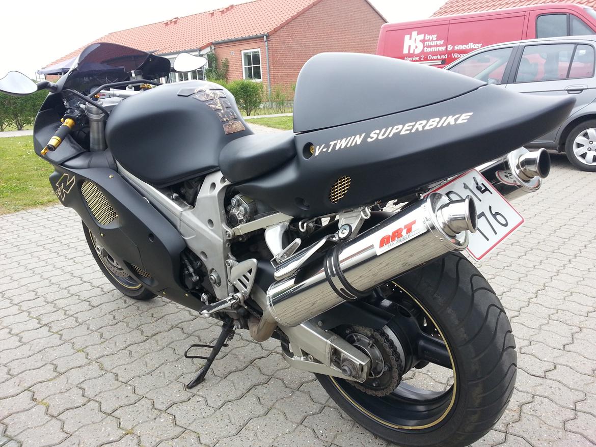 Suzuki TL1000R (Black Beast) - solgt! billede 6