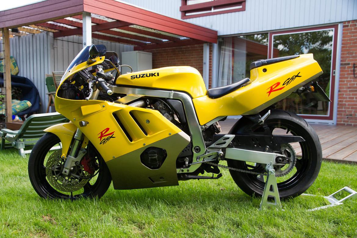 Suzuki GSX-R 400 R billede 5