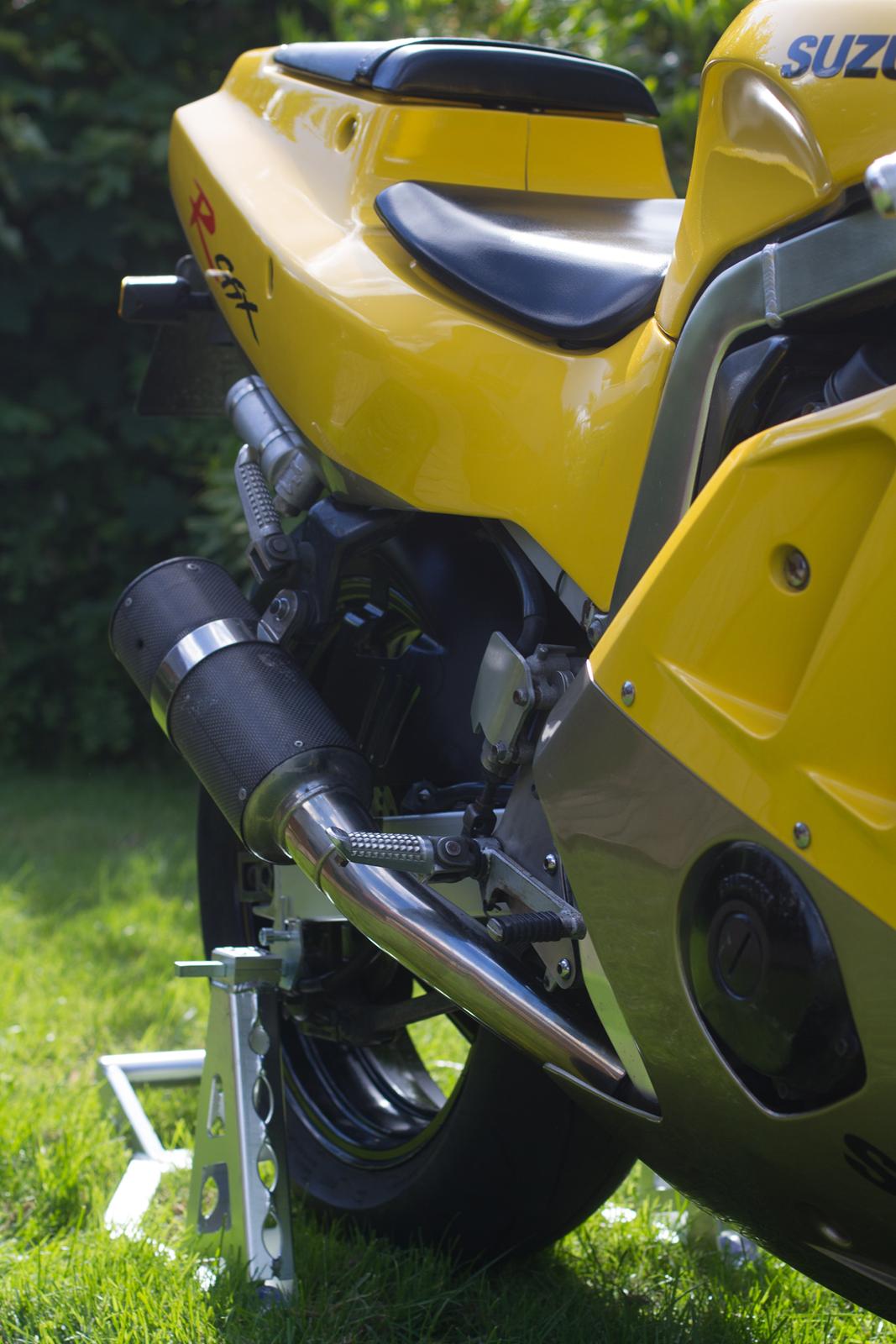 Suzuki GSX-R 400 R billede 18