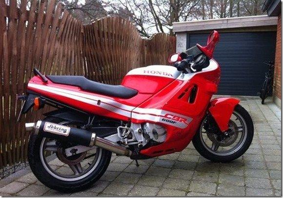 Honda cbr 600 f1 billede 2