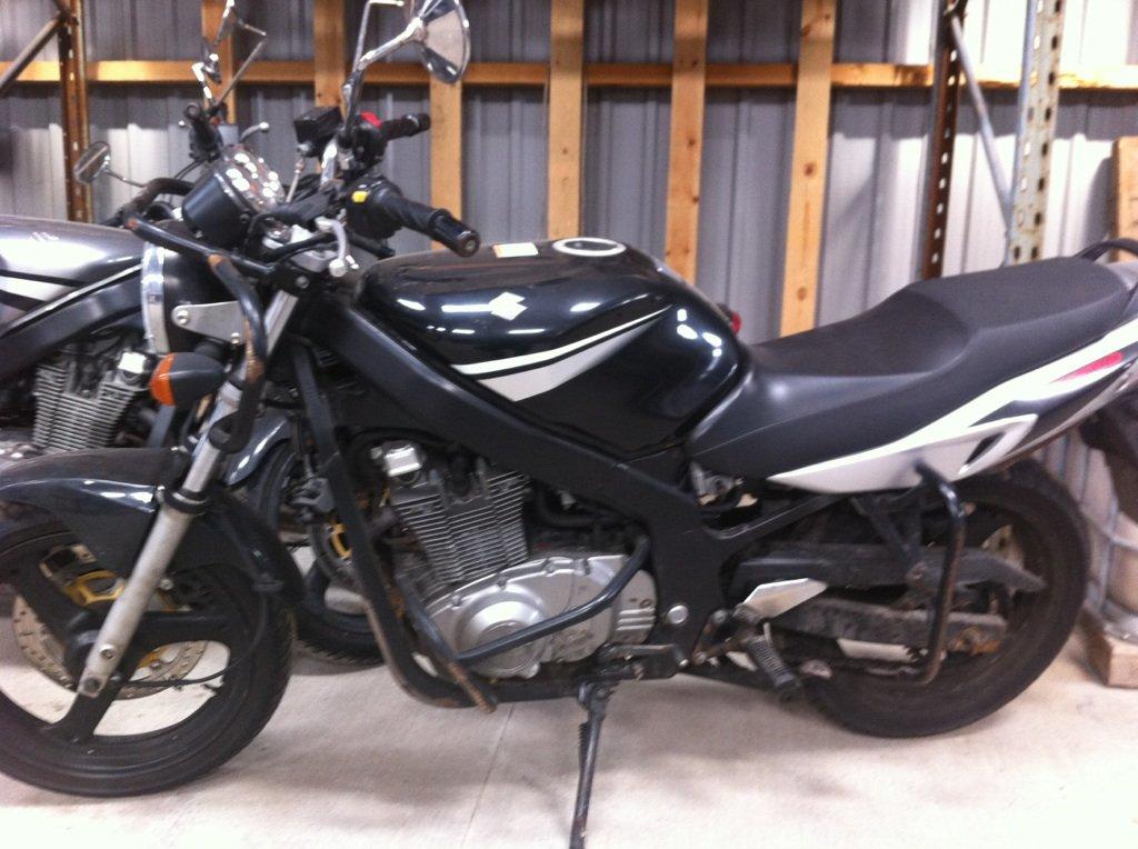Suzuki gs 500 - sådan så den ud da jeg hentede den! billede 4