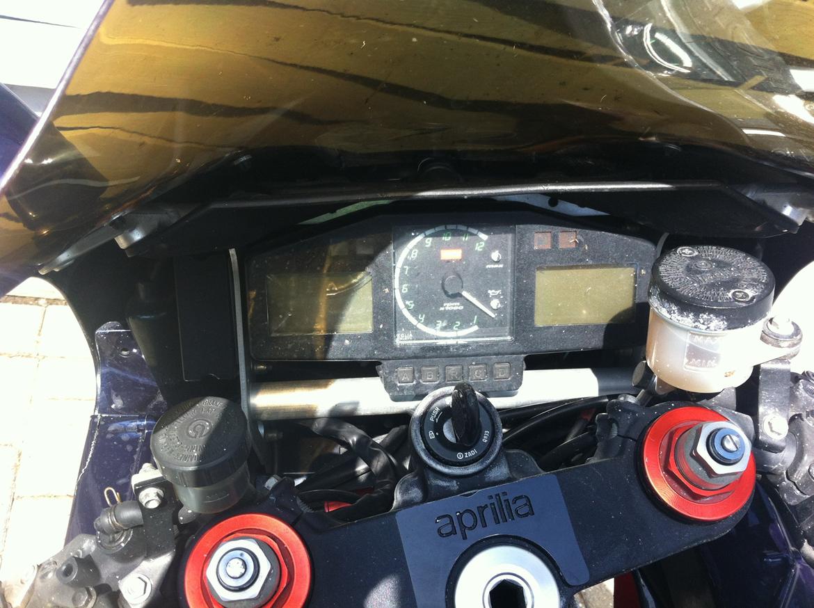 Aprilia rsv mille billede 5