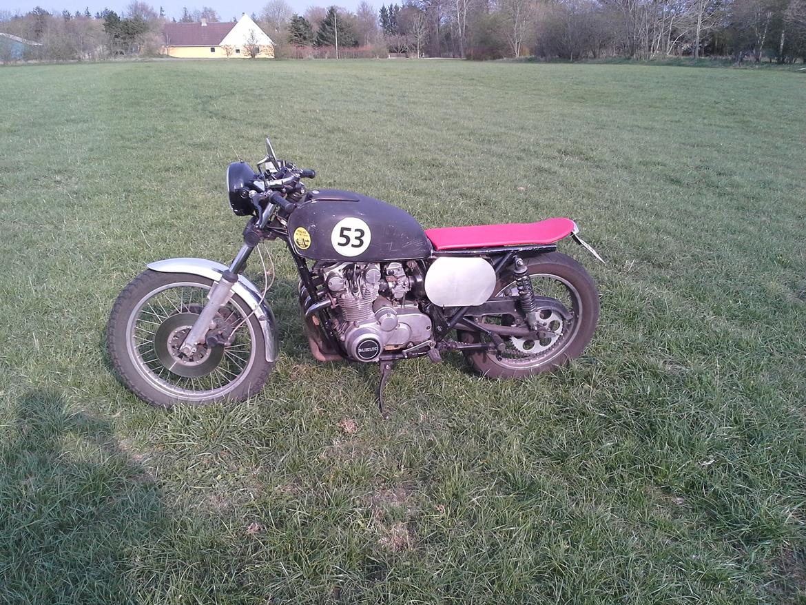Suzuki GS550  (cafe/rat) solgt billede 6