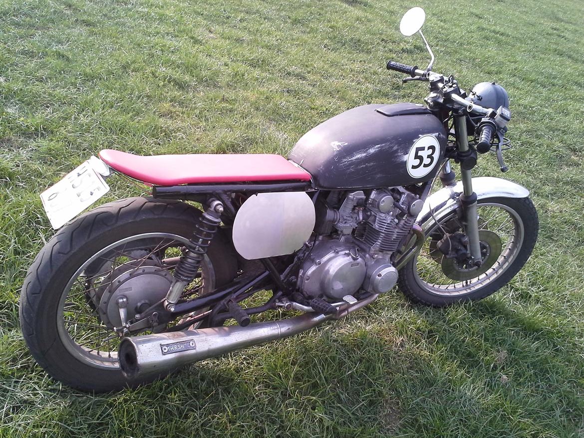 Suzuki GS550  (cafe/rat) solgt billede 11